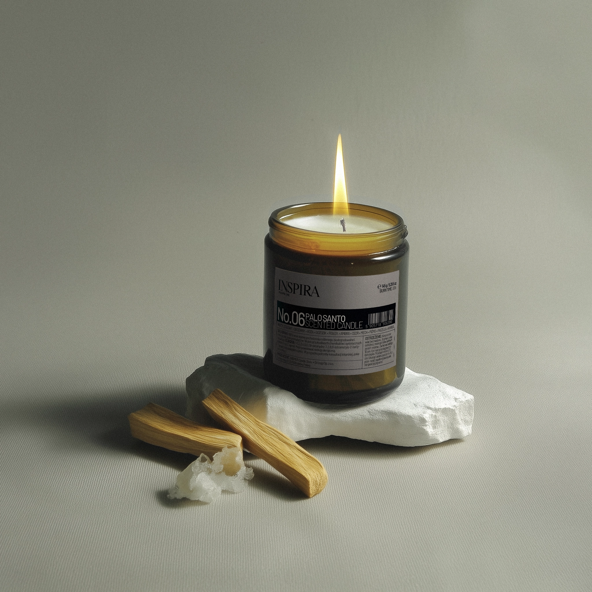 Świeca sojowa o zapachu palo santo 180 ml