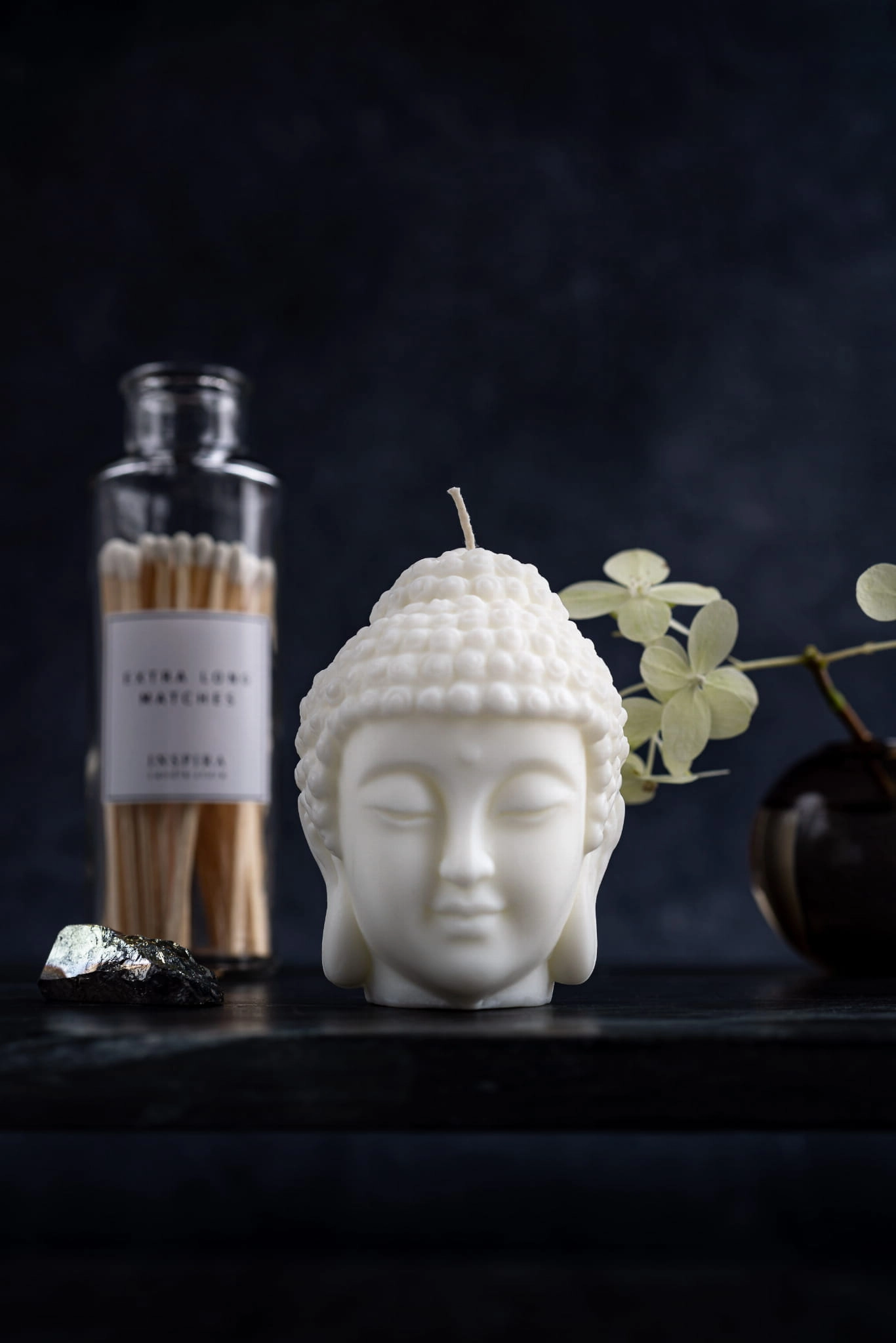 Świeca sojowa głowa Buddha i zapałki